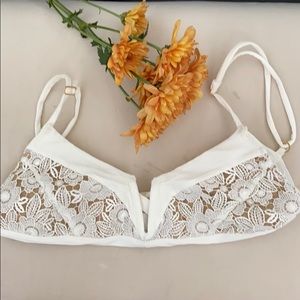 For love and lemons Ibiza bikini top.